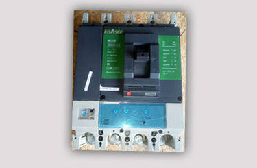 Disjoncteur compact 630a 4p